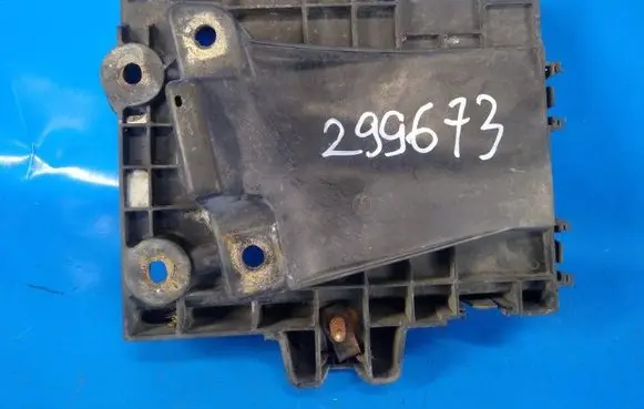 Dodge Caliber Battery box tray 5115731AA