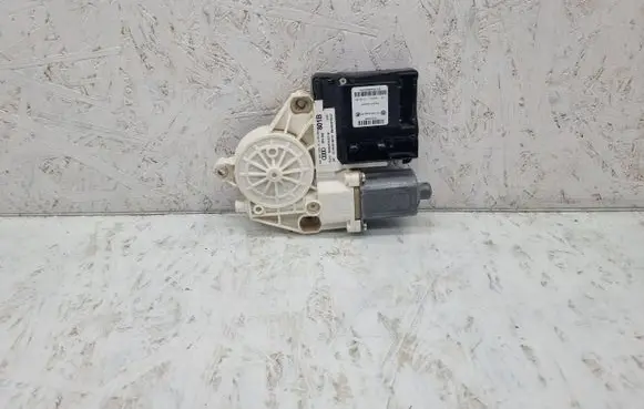 Audi A3 S3 8P Rear door window regulator motor 8P4959801B