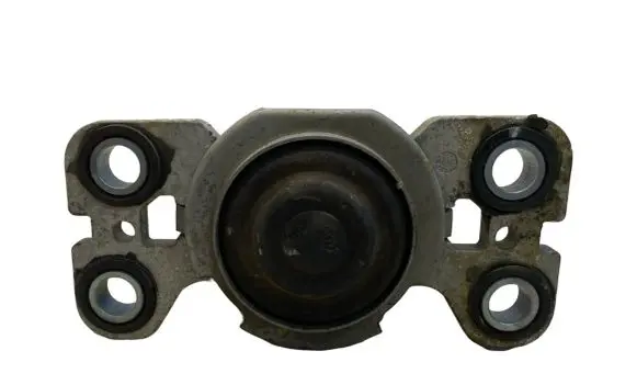 Volvo V70 Engine mount bracket 8G9N7M121AA