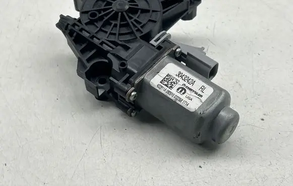 Chrysler Pacifica Rear door window regulator motor 3043242A 402811A 0333581T14