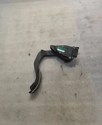 Volkswagen Phaeton Accelerator throttle pedal 6PV00802643 3D1721503N F30017001