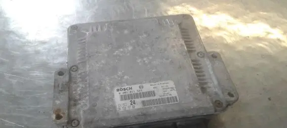 Peugeot 807 Engine control unit/module 0281011522