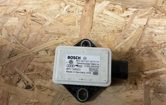 Audi A6 S6 C5 4B ESP acceleration yaw rate sensor 8E0907637B 0265005618