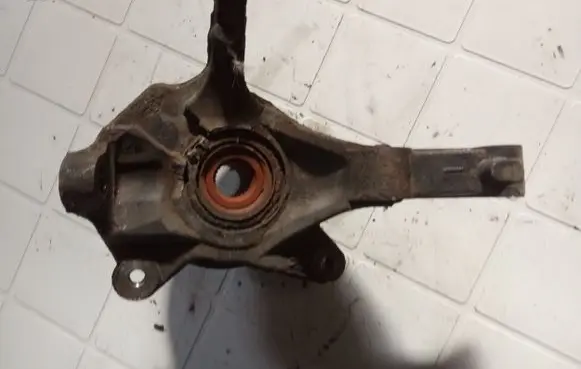 Nissan Primastar Front wheel hub 78504181