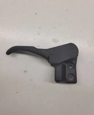 Volkswagen PASSAT B5 Engine bonnet (hood) release handle 3B1823533