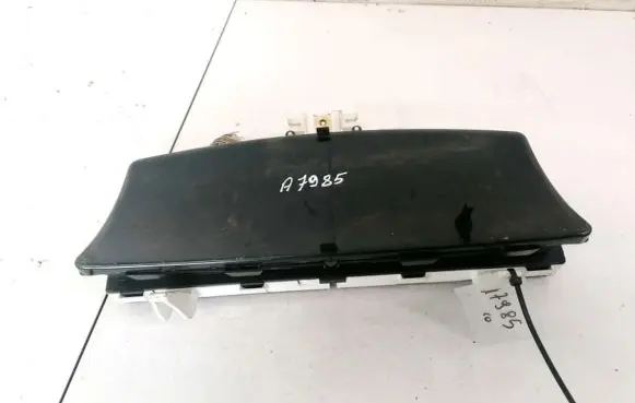 Toyota Corolla E120 E130 Speedometer (instrument cluster) 8380002760 83800-02760