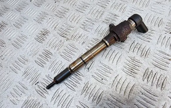 Fuel injector