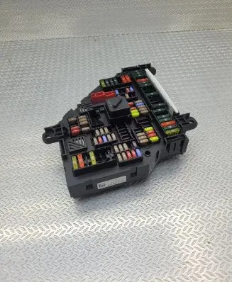 BMW 6 F12 F13 Fuse module 9252813