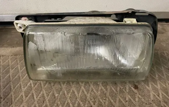 Volkswagen Golf II Headlight/headlamp 302129049