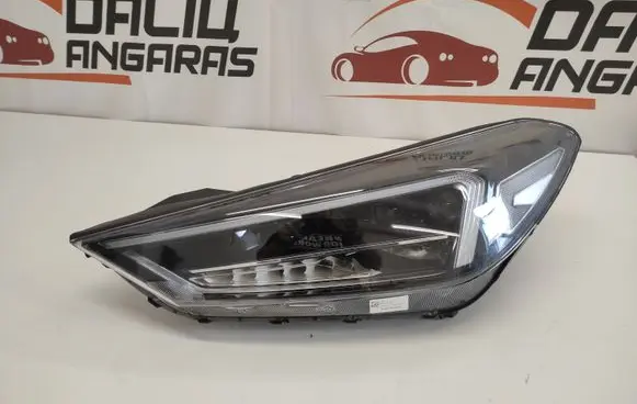 Hyundai Tucson TL Headlight/headlamp D792111A10 92101D7700