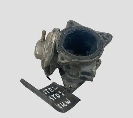 Volkswagen Golf V EGR valve 038129637D