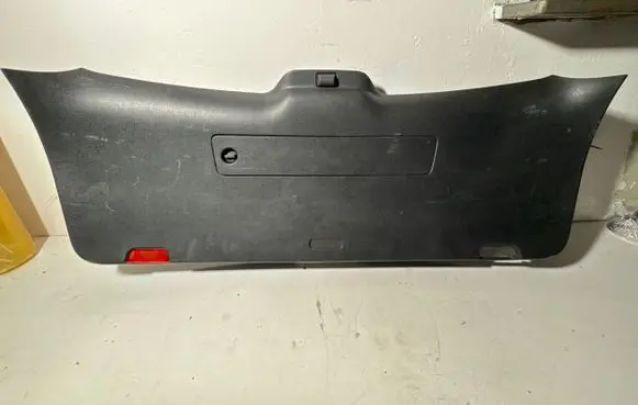 Porsche Macan (95B) Tailgate trim 95B867979D 40E0012S 95B86797AD