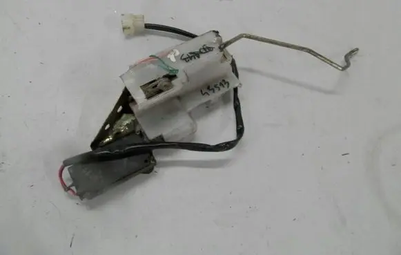 Mazda 323 F Front door lock 