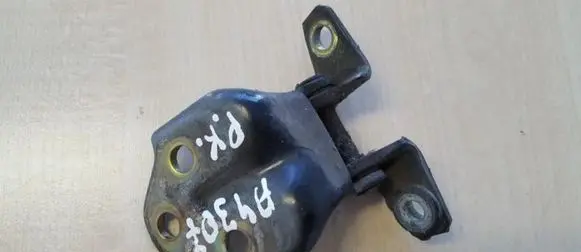 Mitsubishi Pajero Front door upper hinge