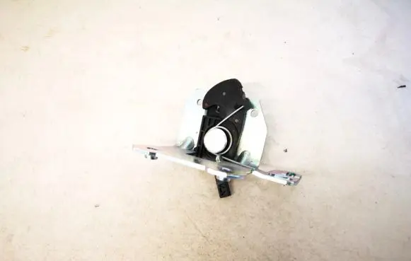 Mercedes-Benz C W204 Seat back rest lock catch a2049200572