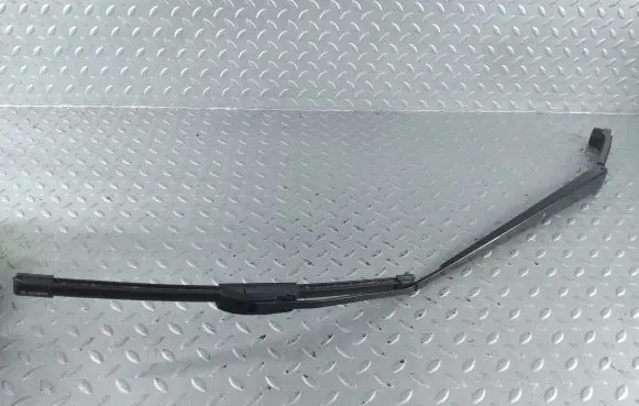 Subaru Levorg Front wiper blade arm 86532FJ080 86542FJ130
