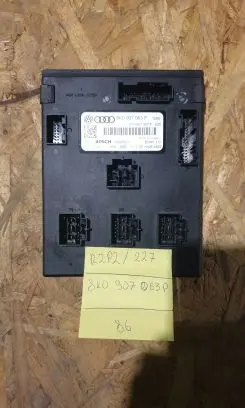 Audi A4 S4 B8 8K Comfort/convenience module 8K0907063P