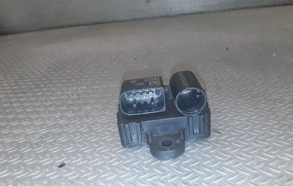 Mercedes-Benz C W204 Glow plug pre-heat relay A6511530279