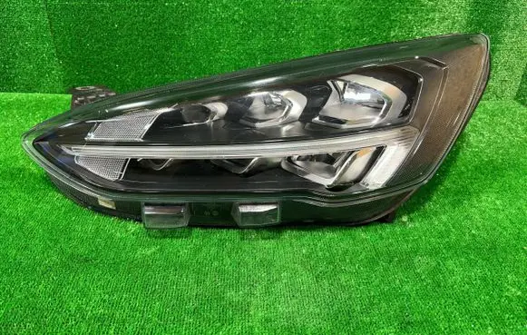 Ford Focus Headlight/headlamp JX7B-13E015-CE