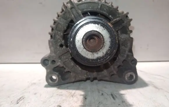 Skoda Octavia Mk2 (1Z) Generator/alternator 06F903023F