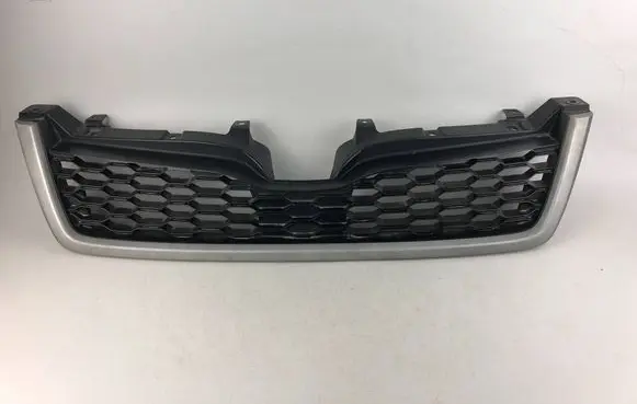 Subaru Forester SJ Front bumper upper radiator grill 91122SG060