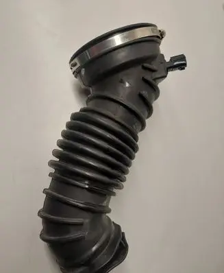 Chrysler Town & Country V Air intake hose/pipe 04809871AC