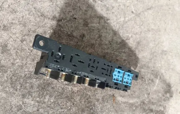 Audi A4 S4 B5 8D Fuse box set 8L0941822A 896083000