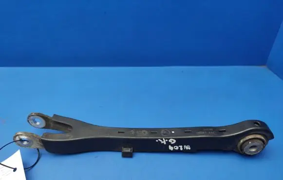 Mercedes-Benz C W204 Rear control arm A2043520605 A2043520288