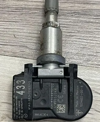 Tesla Model 3 Tire pressure sensor 103460200B 1034602