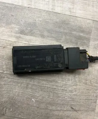 KIA Sorento Airbag deployment crash/impact sensor 958102L500 5WY8412 H2003796