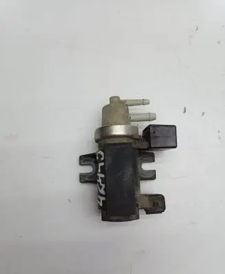 Opel Combo C Vacuum valve 72190338