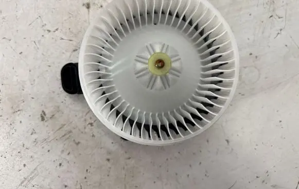 Chevrolet Camaro Heater fan/blower 85653529 AY5330 06D16