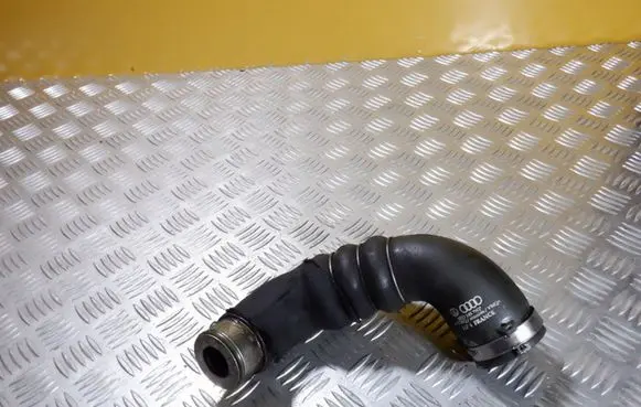 Audi A4 S4 B7 8E 8H Intercooler hose/pipe 8E0145790P