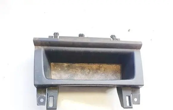 Glove box