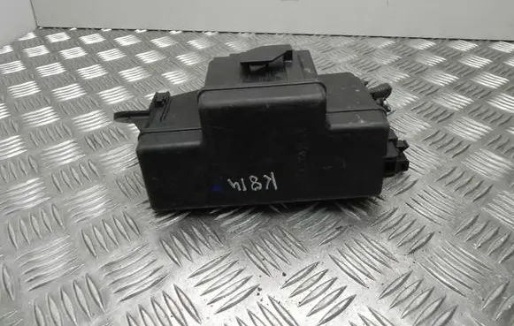 Toyota Hiace (H200) Fuse box set 8266226200 K814