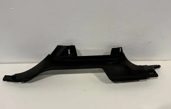 Jeep Grand Cherokee WL (B) pillar trim (bottom) 6ML18TX7AA N8513182 2633830