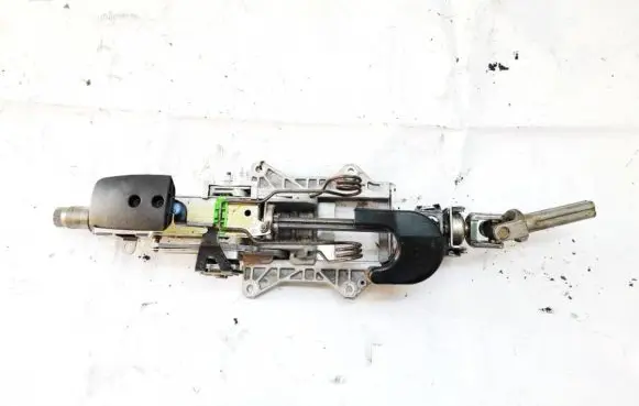 Volkswagen Golf V Steering wheel axle