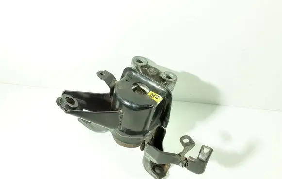 Engine mount bracket