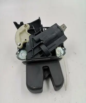 Audi A4 S4 B7 8E 8H Tailgate/trunk/boot lock/catch/latch 4F5827505D