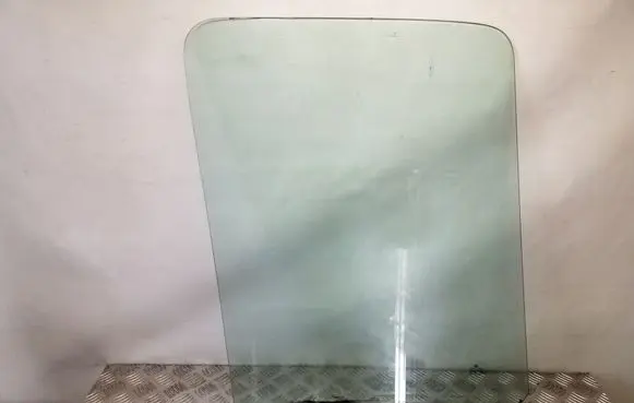 Volkswagen II LT Front door window glass four-door