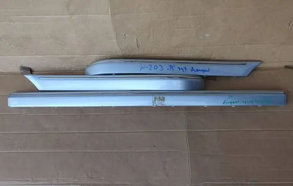 Mercedes-Benz C W203 Front bumper splitter molding 