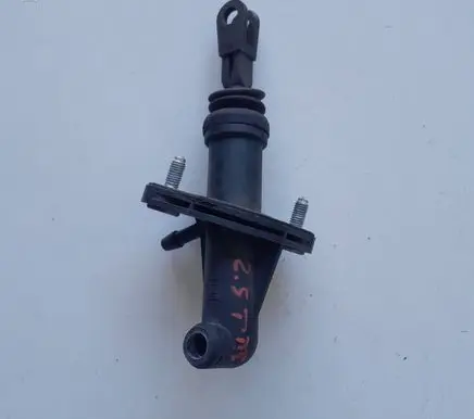 Opel Omega B1 Clutch master cylinder 90578369
