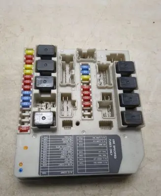 Nissan Note (E11) Fuse box set 284B7AX61A