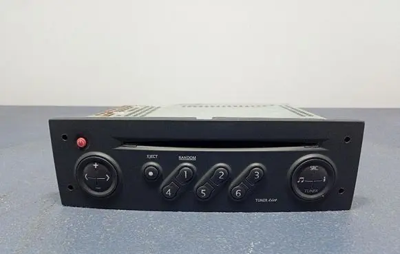 Renault Megane II Radio/CD/DVD/GPS head unit 8200256141