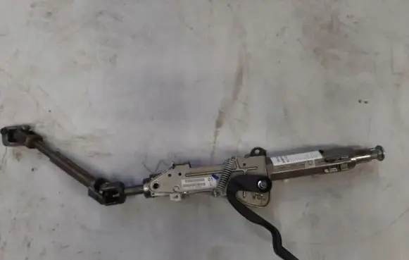 Volkswagen Jetta VI Steering wheel axle 1K1419502BG