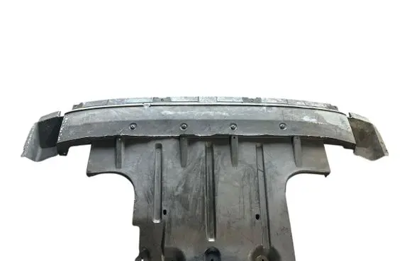 Audi Q7 4L Engine splash shield/under tray