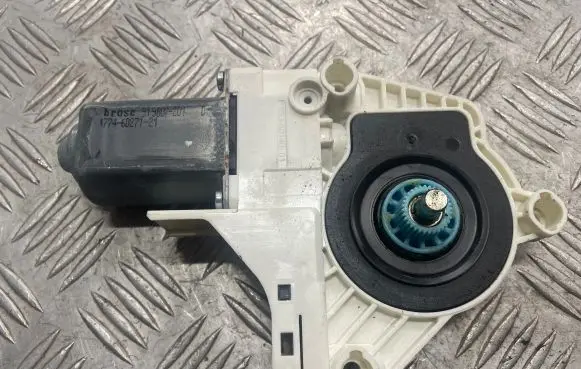 Audi A8 S8 D4 4H Front door window regulator motor 8K0959802B 10420260522 1101919809201