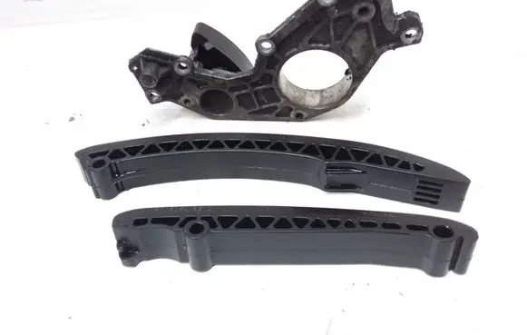 Mercedes-Benz Vito Viano W639 Slide rail for timing chain A6110520416 A6110520016 A6110520316