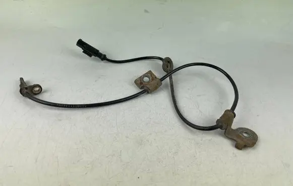 Subaru Legacy ABS brake wheel speed sensor 27540AG00