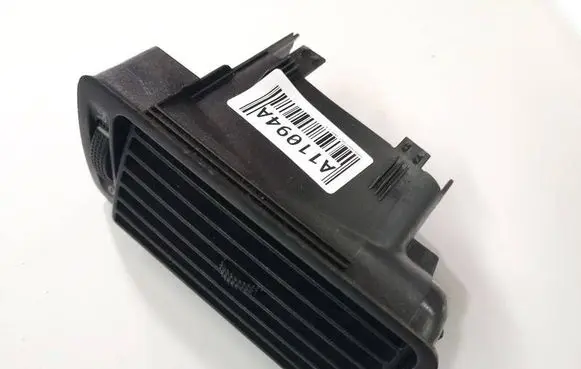 Volkswagen Golf IV Dash center air vent grill 1j1819704c